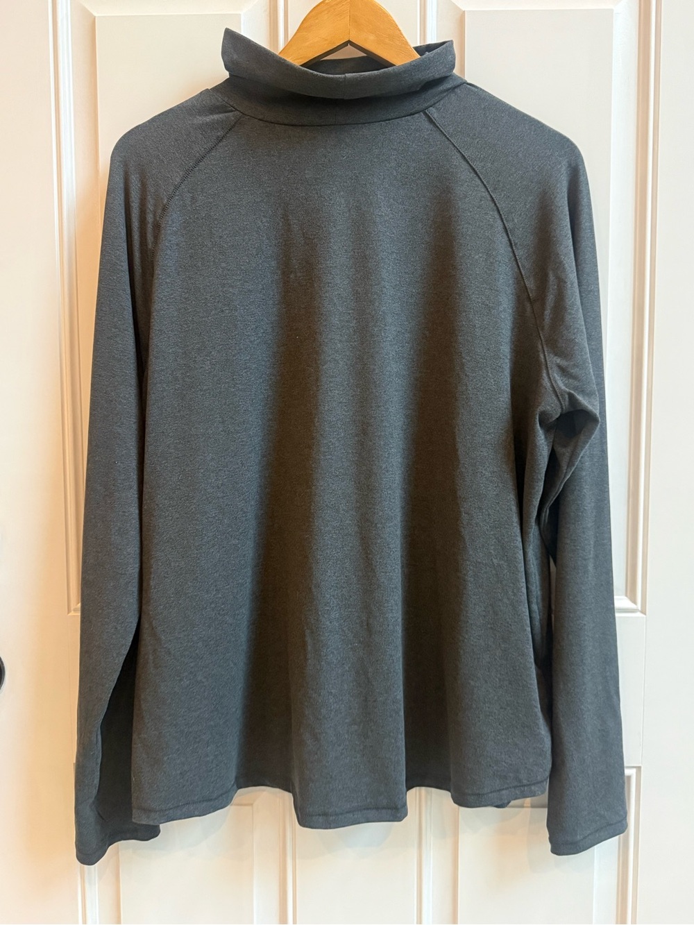 Eddie Bauer Gorpcore Funnel Neck Long Sleeve Pullover Charcoal Gray Thumbholes - Picture 2 of 11
